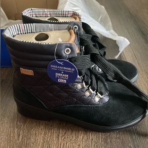 BRAND NEW! Keds Brand Size 7 Womens Suede Boots